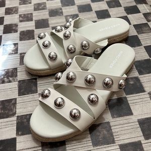 Marc Fisher Prisca White Silver Studded Espadrille Slide
Sandals Sz 8.5